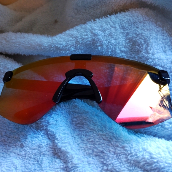 Fun in the sun glasses bundle and save - Picture 3 of 3